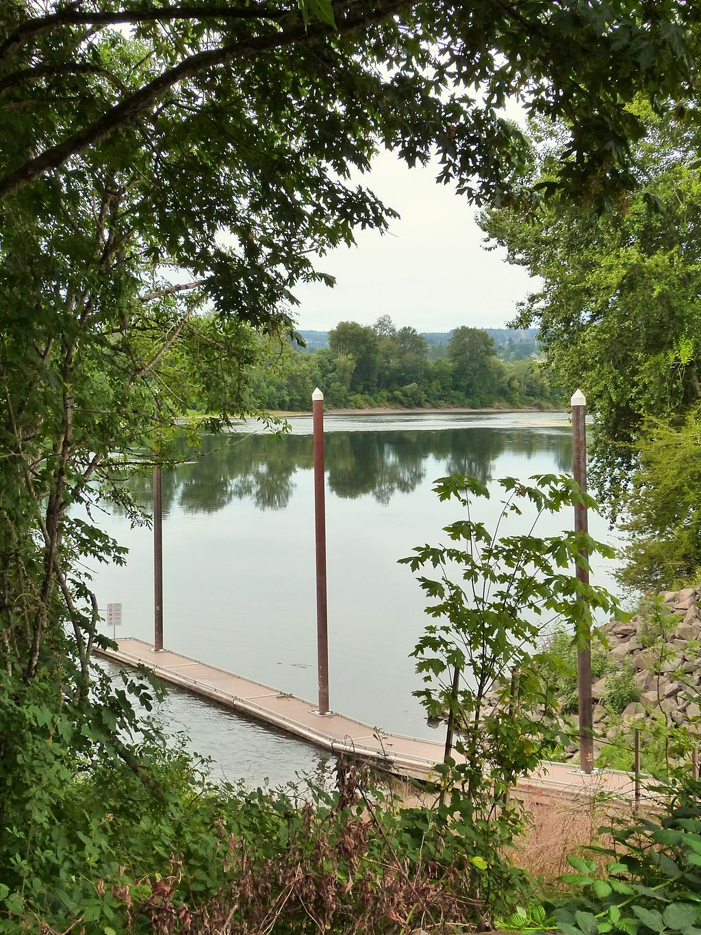 Dock in Keizer Rapids Park